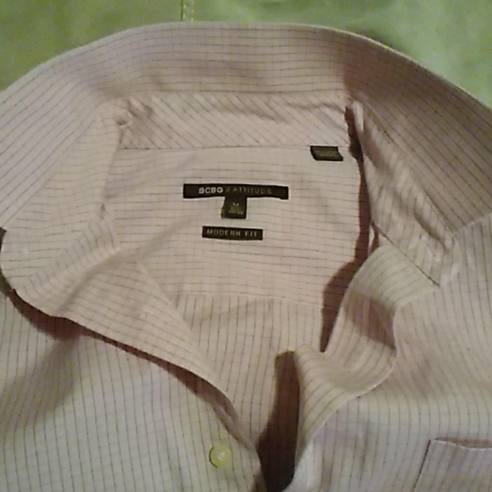 BCBG Atitude - mens button up Without cuff links -